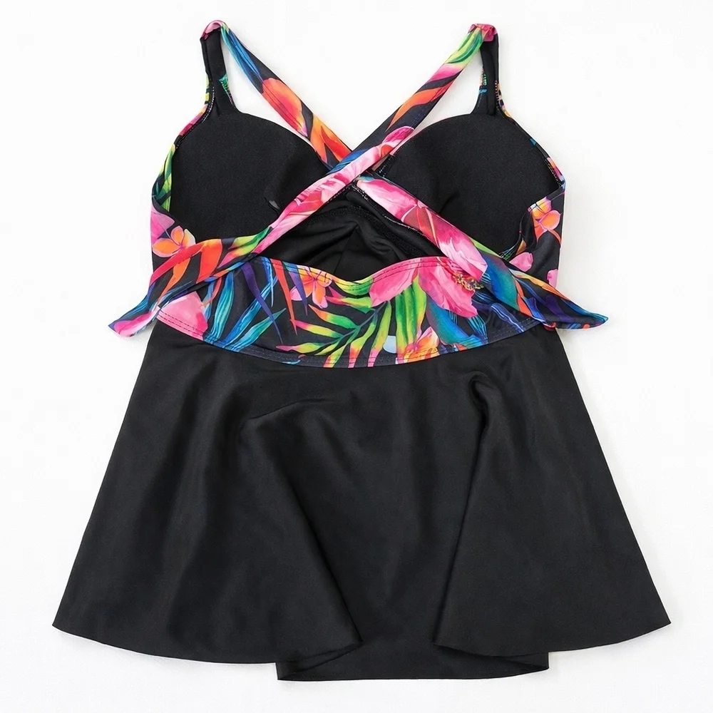 Tankini Swimsuit Top. Spandex/Poly. EUC. - Picture 3 of 3